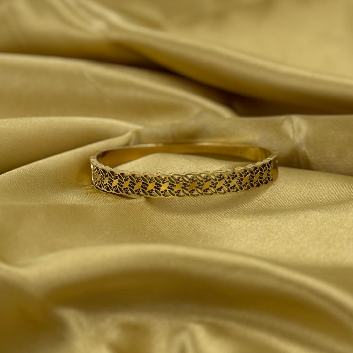 High Quality  Stainless Steel Anti Tarnish Kada/Bangle for girl/women